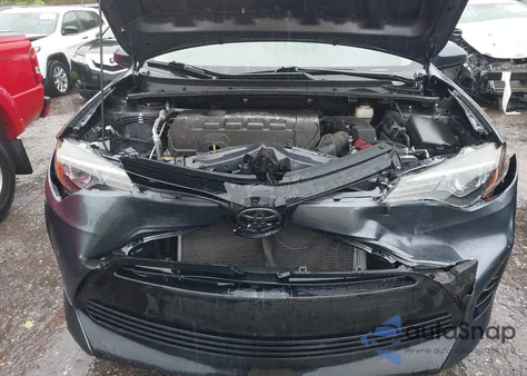 2017 Toyota Corolla Le z USA, uszkodzony, nr VIN 5YFBURHE5HP664247